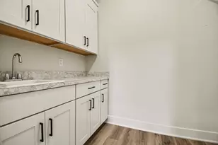 7636 Clementine Ave SW, Byron Center, MI 49315 - Photo 18