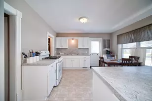 257 2nd Ave, Manistee, MI 49660 - Photo 6