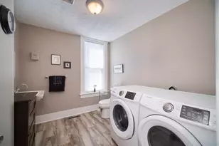 257 2nd Ave, Manistee, MI 49660 - Photo 20