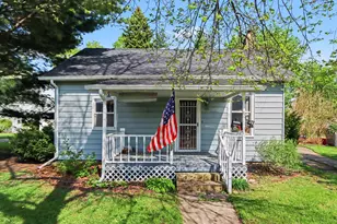 402 S Jefferson St, Sturgis, MI 49091 - Photo 2