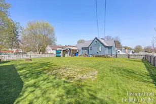 636 E Colfax St, Hastings, MI 49058 - Photo 4