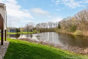 15443 Winchester Cir, Grand Haven, MI 49417 - Photo 4