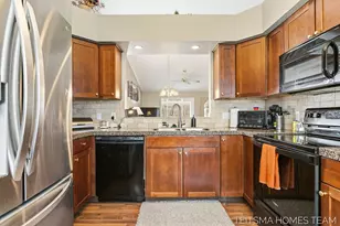 15443 Winchester Cir, Grand Haven, MI 49417 - Photo 8