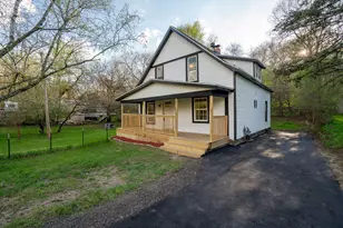 3527 Carlton Ave NE, Grand Rapids, MI 49525 - Photo 2