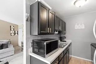 30813 Hidden Pines Ln, Roseville, MI 48066 - Photo 4
