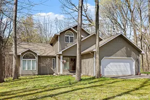 10288 Hathaway Drive, Greenville, MI 48838 - Photo 2