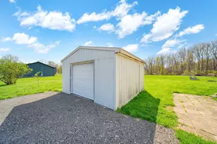 10430 Coon Hill Rd, Munith, MI 49259 - Photo 32