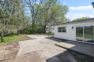 228 Kirkwood Ave, Springfield, MI 49037 - Photo 12