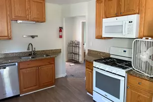 606 W Summit St, Ann Arbor, MI 48103 - Photo 4