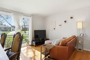 1181 Kay Pkwy, Ann Arbor, MI 48103 - Photo 8