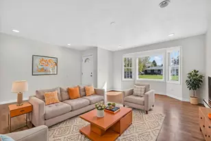 210 Chanticleer Trail, Lansing, MI 48917 - Photo 6