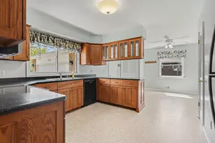 6736 Pleasantview Dr, Portage, MI 49024 - Photo 4