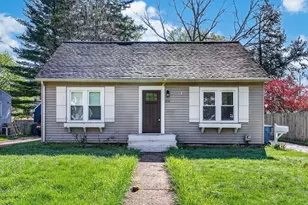 616 Pinehurst Blvd, Kalamazoo, MI 49006 - Photo 2