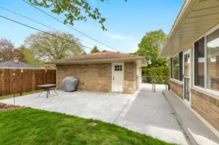 51 Westmont Dr NW, Grand Rapids, MI 49504 - Photo 22
