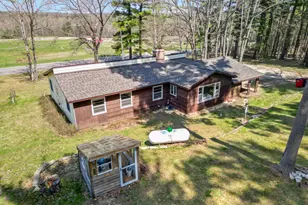 634 Croton Dr, Newaygo, MI 49337 - Photo 4