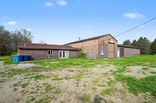 8612 Stevensville-Baroda Rd, Baroda, MI 49101 - Photo 2