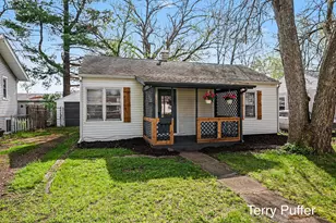 58 Lamora Ave, Battle Creek, MI 49037 - Photo 2