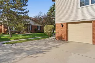 36796 Lakeview Ln, Richmond, MI 48062 - Photo 4