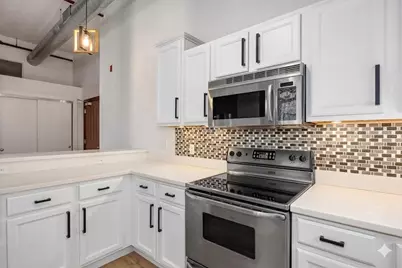 801 Broadway Avenue NW #440, Grand Rapids, MI 49504 - Photo 4