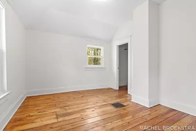 817 W Dale Avenue, Muskegon, MI 49441 - Photo 26