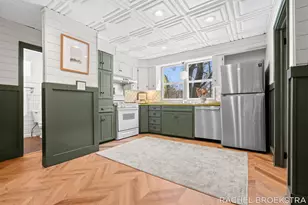 817 W Dale Ave, Muskegon, MI 49441 - Photo 18