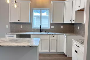30815 Lower Ridge Dr, New Boston, MI 48164 - Photo 4