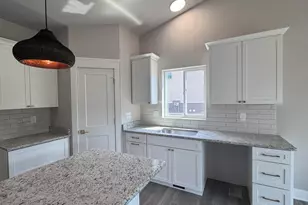 30821 Lower Ridge Dr, New Boston, MI 48164 - Photo 6