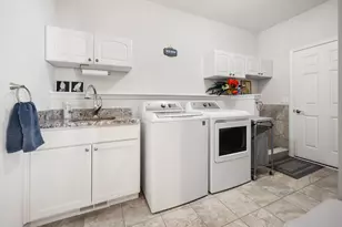 5785 Layton Rd, Fowlerville, MI 48836 - Photo 24