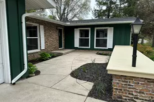 1010 Sassafras Ln, Niles, MI 49120 - Photo 2