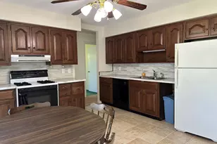 1010 Sassafras Ln, Niles, MI 49120 - Photo 8