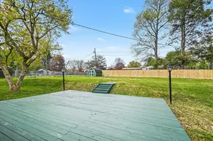 1010 Sassafras Ln, Niles, MI 49120 - Photo 4