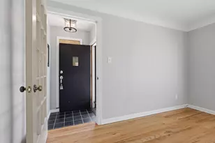 1882 Kenmore Dr, Grosse Pointe Woods, MI 48236 - Photo 8