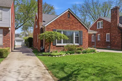 1882 Kenmore Drive, Grosse Pointe Woods, MI 48236 - Photo 2