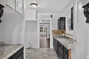 17303 Runyon St, Detroit, MI 48234 - Photo 42