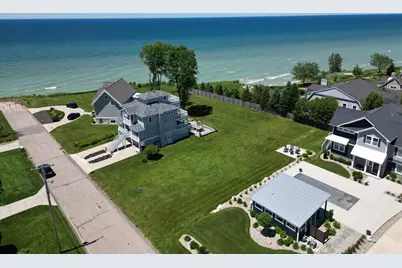 7251 Lakeview Avenue, South Haven, MI 49090 - Photo 2