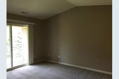 20209 Chesapeake Circle, Walled Lake, MI 48390 - Photo 8