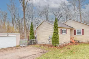 421 Summit St, Union City, MI 49094 - Photo 2