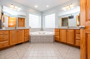 4030 Kendall Dr, Saint Joseph, MI 49085 - Photo 24