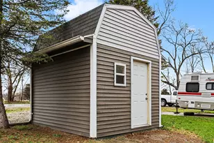 573 River Rd, Coldwater, MI 49036 - Photo 24