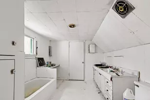 423 W Upton Ave, Reed City, MI 49677 - Photo 18