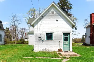 423 W Upton Ave, Reed City, MI 49677 - Photo 20