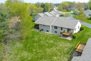2353 Valarie Dr, Zeeland, MI 49464 - Photo 54