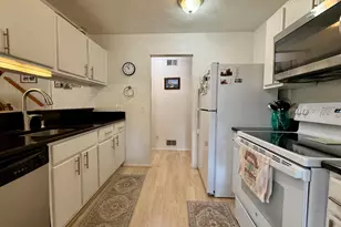 1651 S Hill Blvd, Bloomfield Hills, MI 48304 - Photo 12