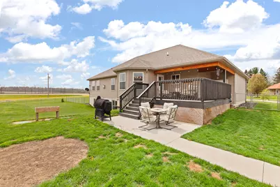 9201 Walnut Drive, Tipton, MI 49287 - Photo 8