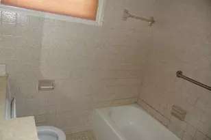 992 Kettering Ave, Pontiac, MI 48340 - Photo 10