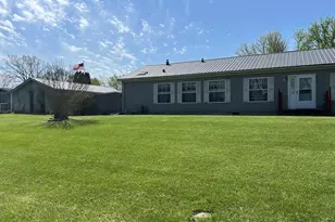 33291 Maryann Dr, Colon, MI 49040 - Photo 2
