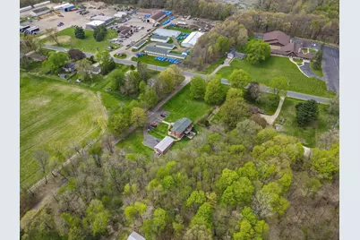 10477 S Sprinkle Road, Vicksburg, MI 49097 - Photo 2