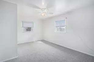 10477 S Sprinkle Rd, Vicksburg, MI 49097 - Photo 12