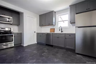 1308 E Milton, Hazel Park, MI 48030 - Photo 2