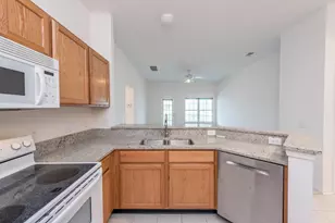 2800 S Knightsbridge Cir, Ann Arbor, MI 48105 - Photo 6